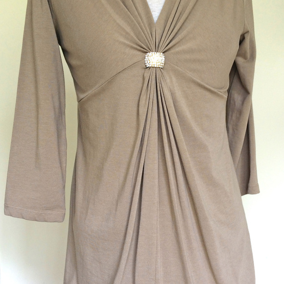 Nygard Tan Sparkly Broach Embellished Top S - Picture 3 of 5